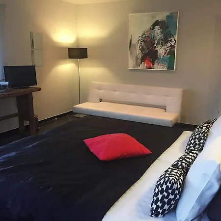 Montenakerhof Bed & Breakfast 3*
